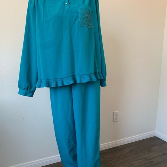 Graff costume - Picture 1 of 15